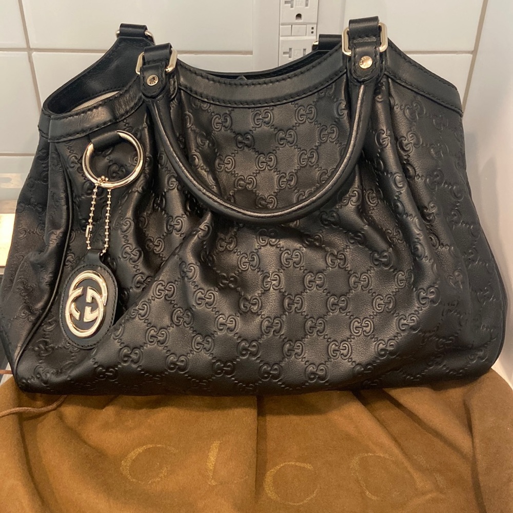 Black Gucci purse